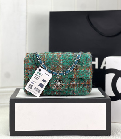 Ch*el classic flap bag 20cm