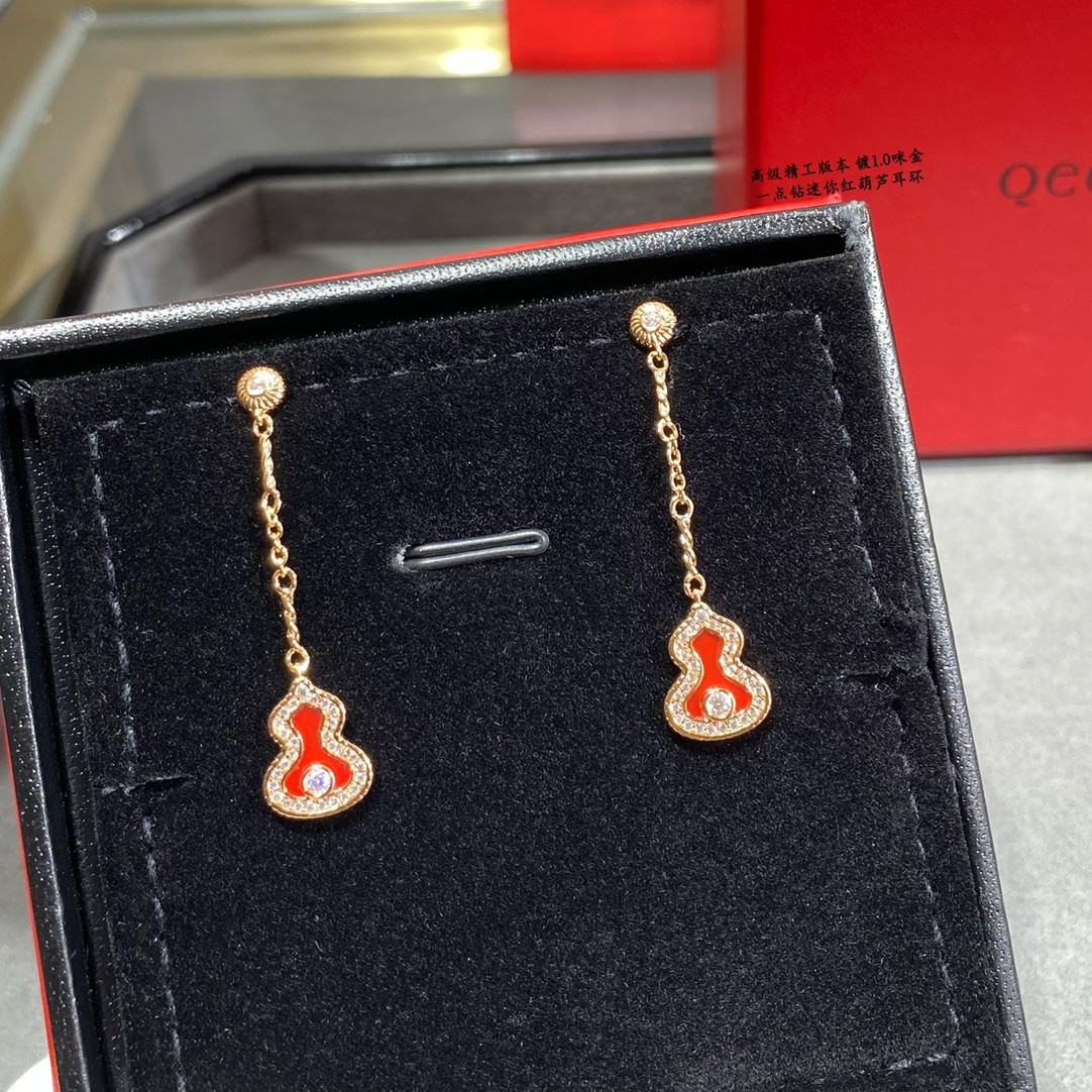 qeelin mini Di*m*nd red gourd earrings