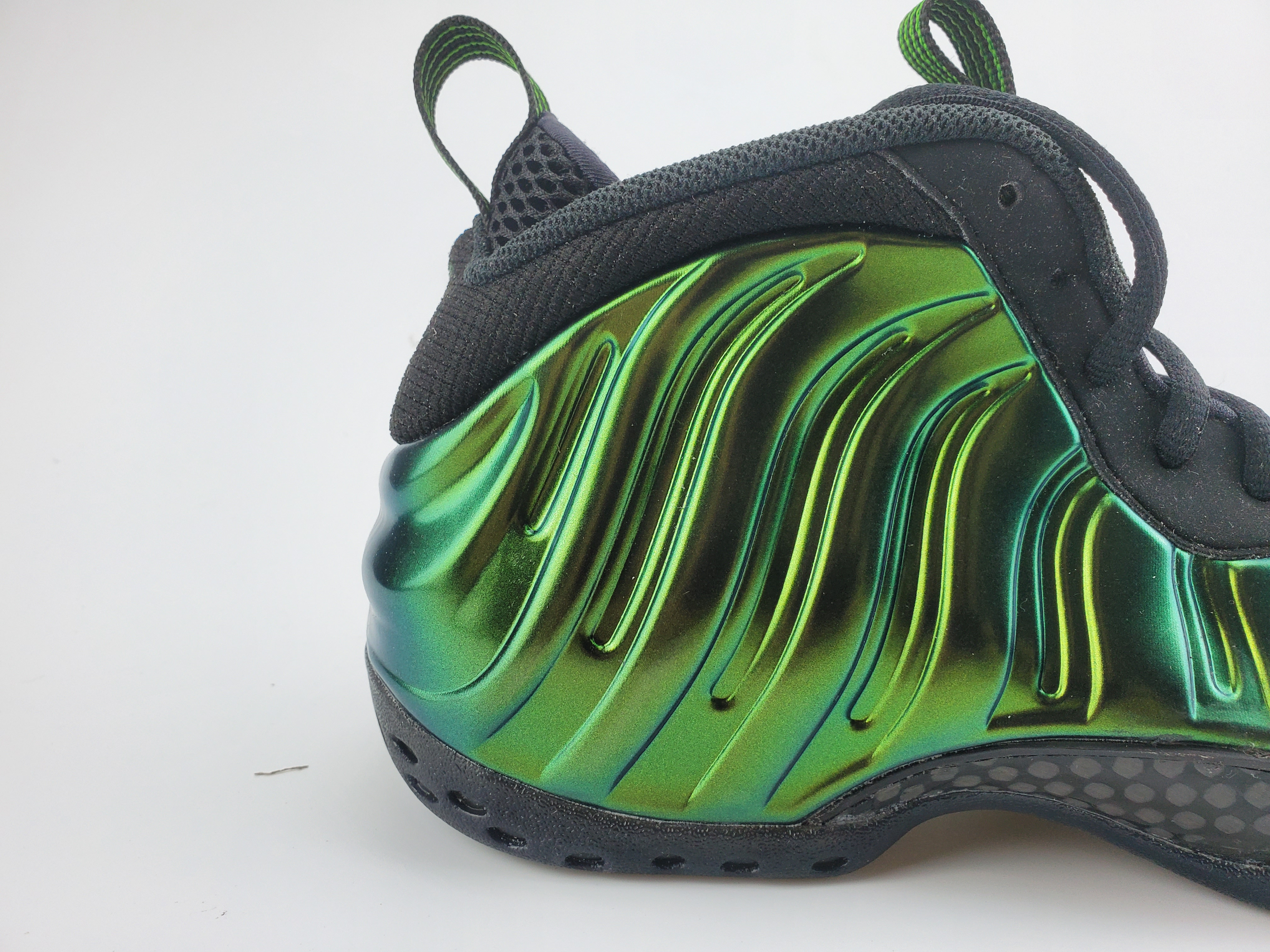 Nike Air Foamposite One "Metallic Green"