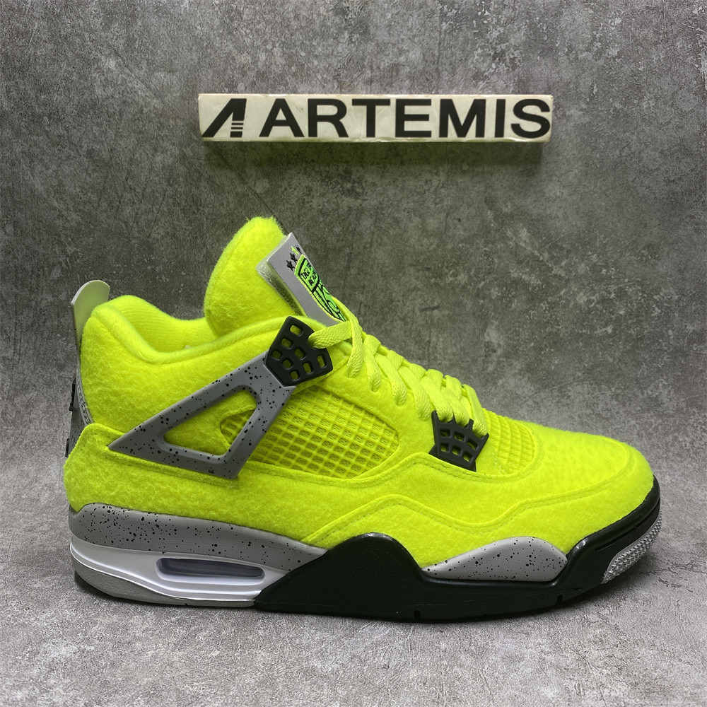 AIR JORDAN 4 RETRO