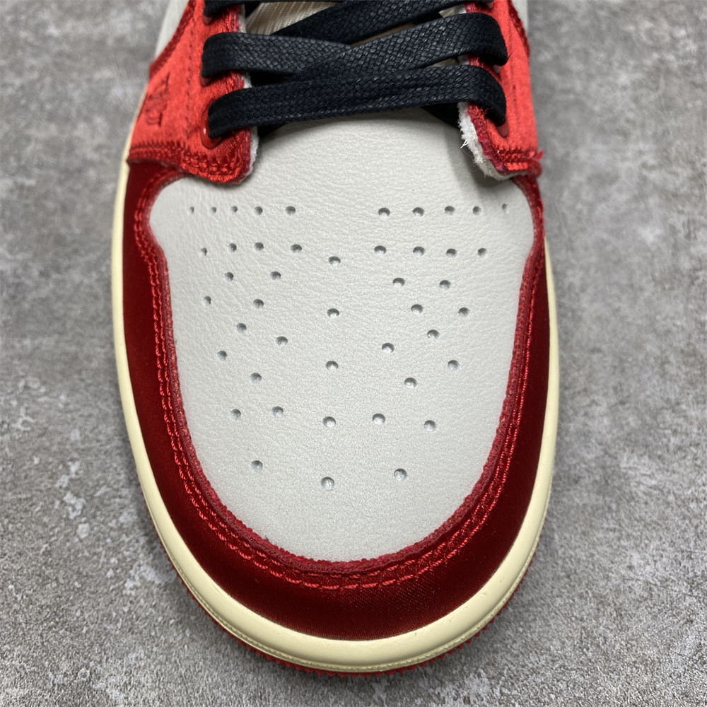 Air Jordan1 Retro Low OG Trophy Room Away