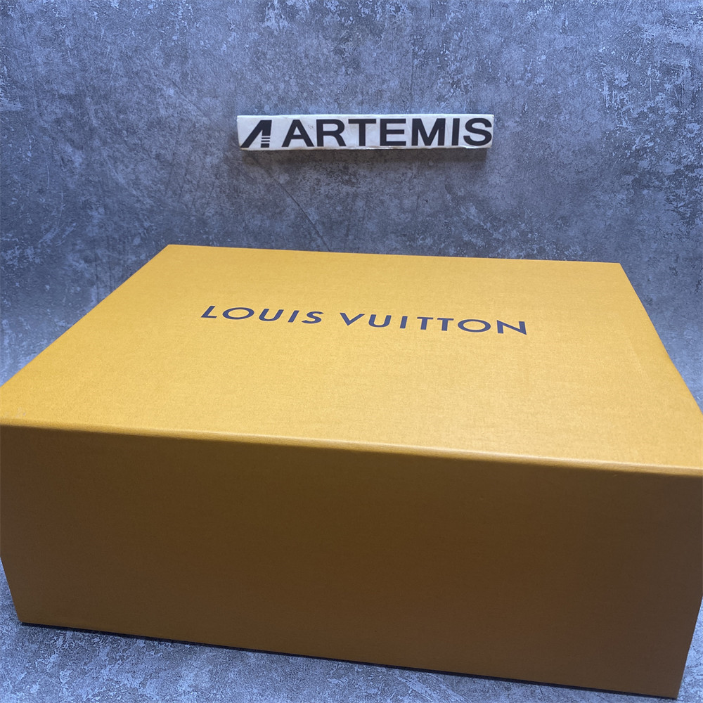 UA LV Trainer Sneaker