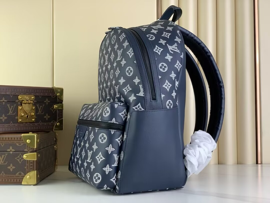 LV  M24760 Discovery Backpack