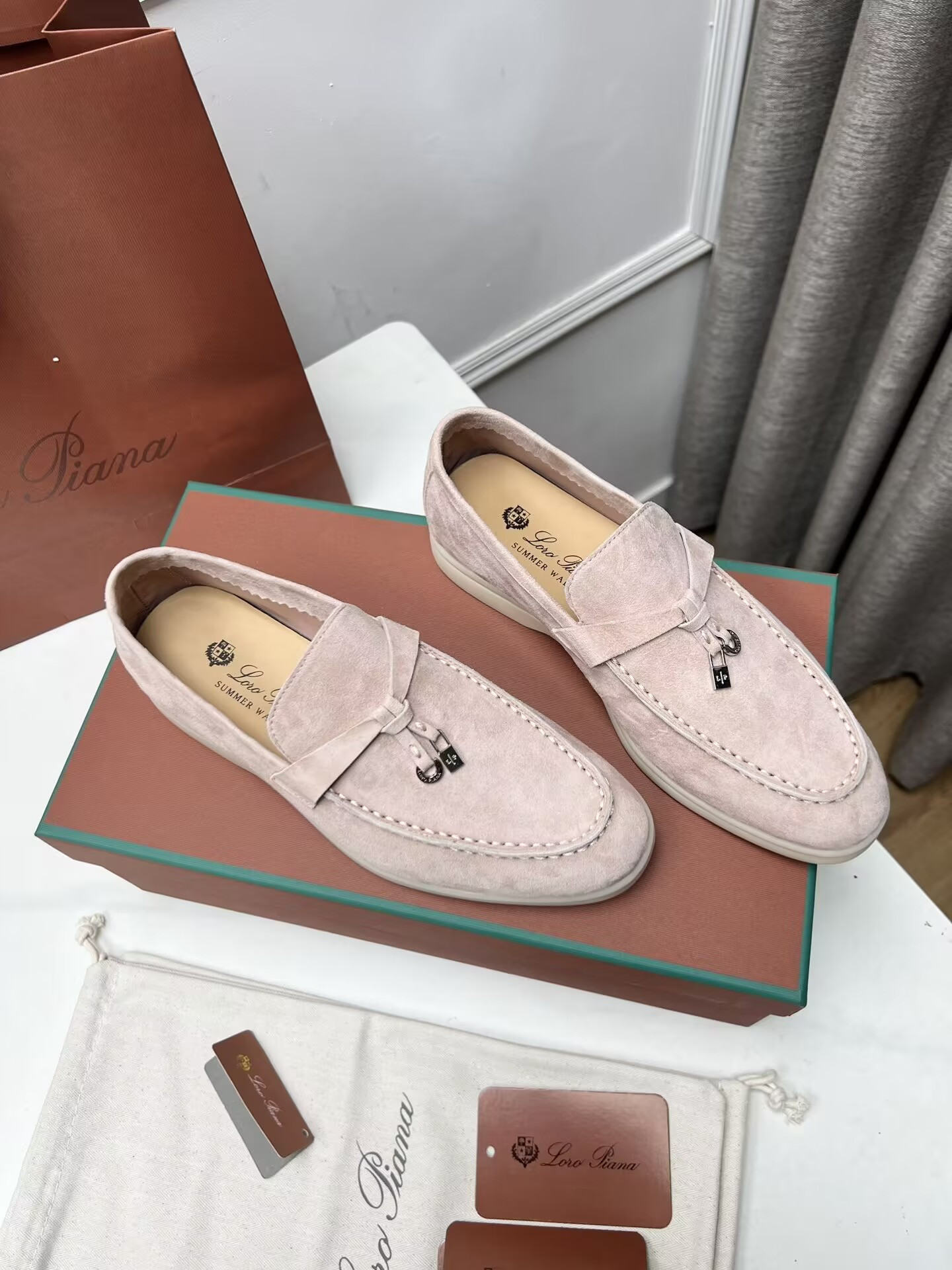 ua L**o p*ana summer charms walk loafers