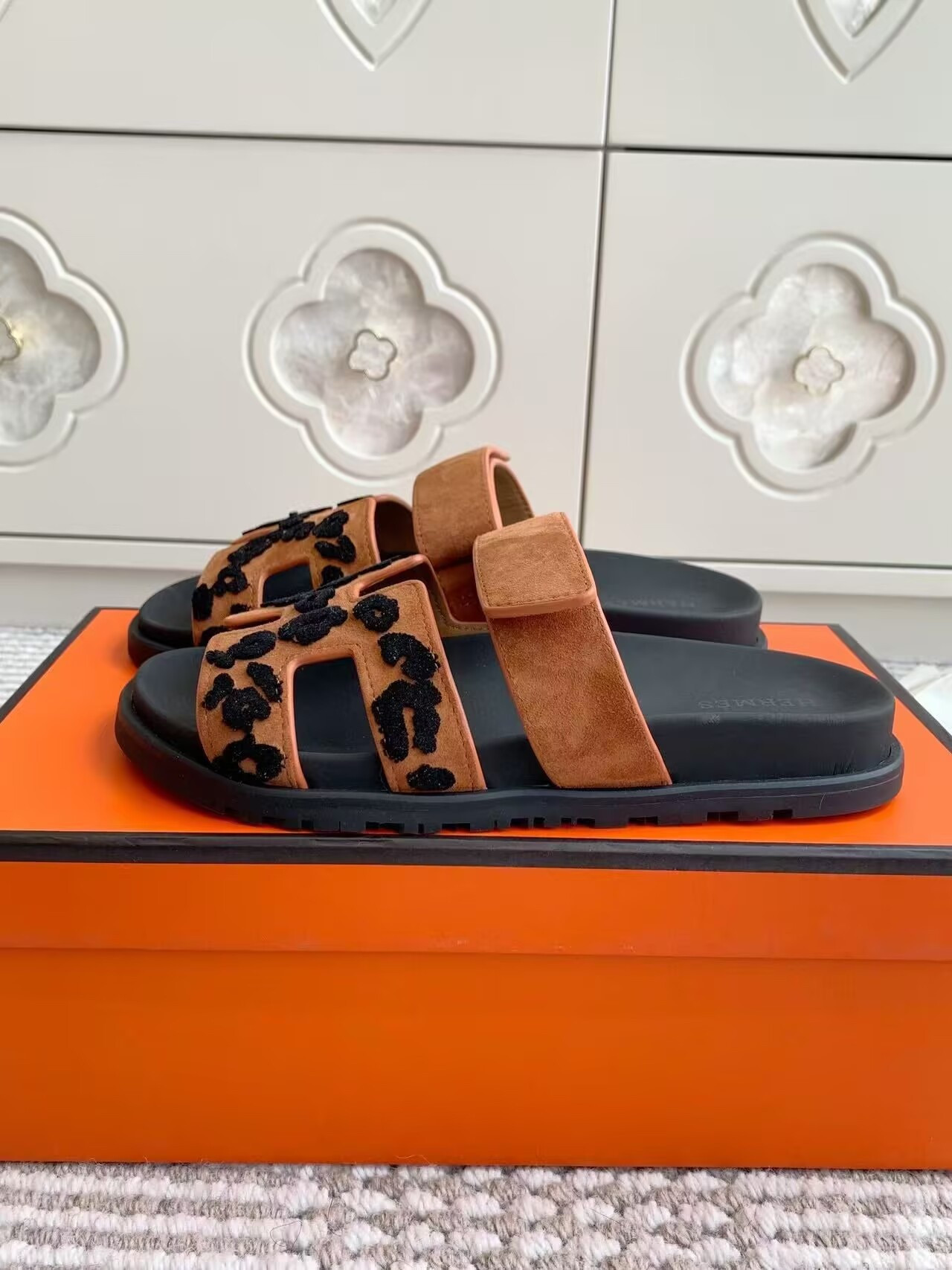 UA Hermès Chypre Sandal