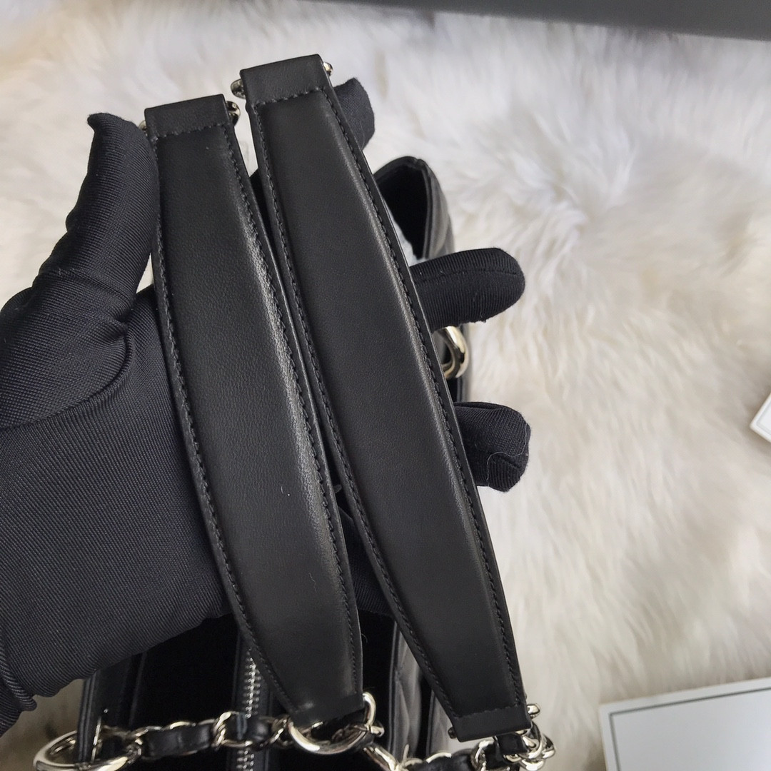 Ch*el gst hardware 24x33x13cm