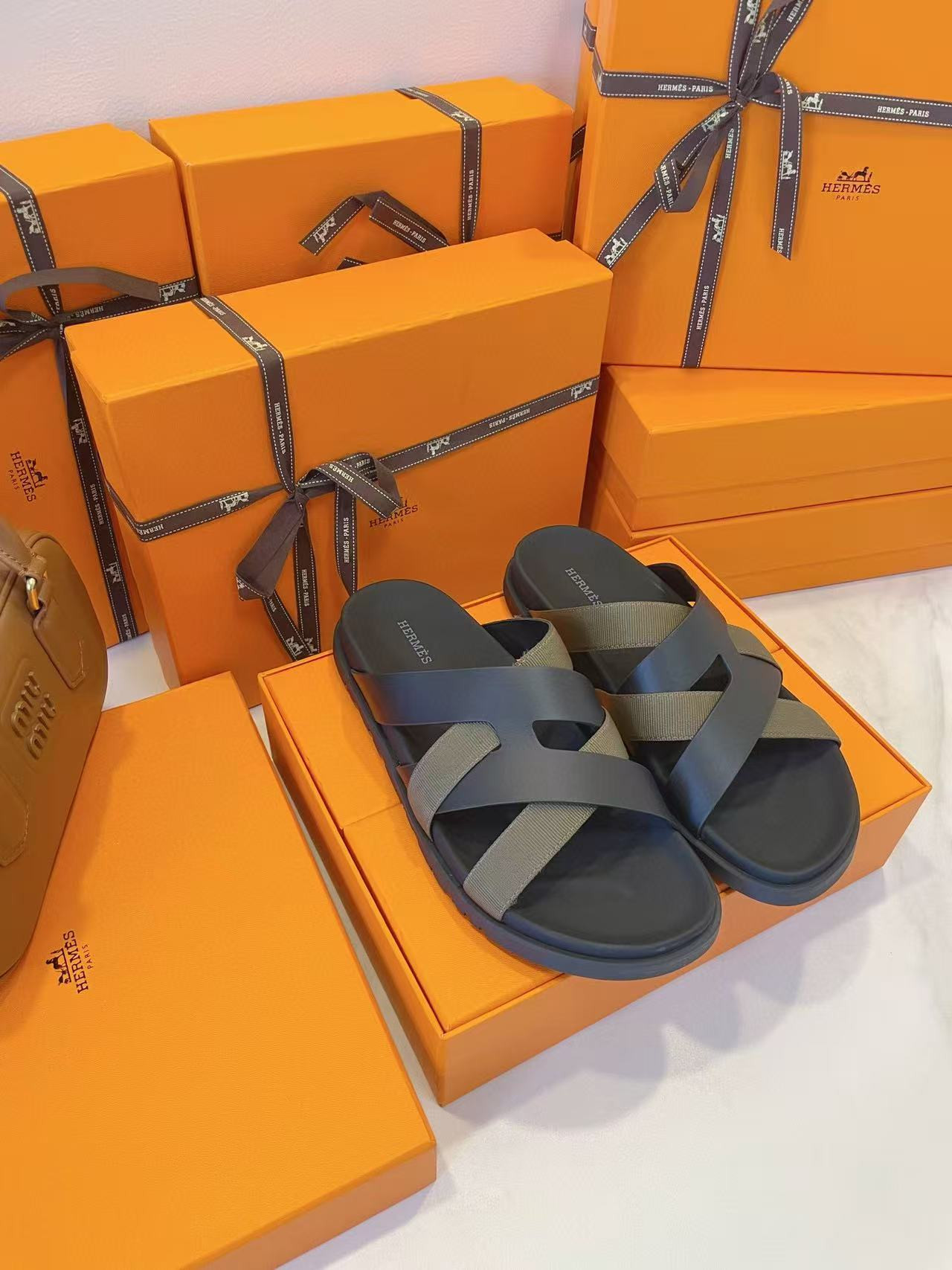 UA Hermès Kazimir Sandal