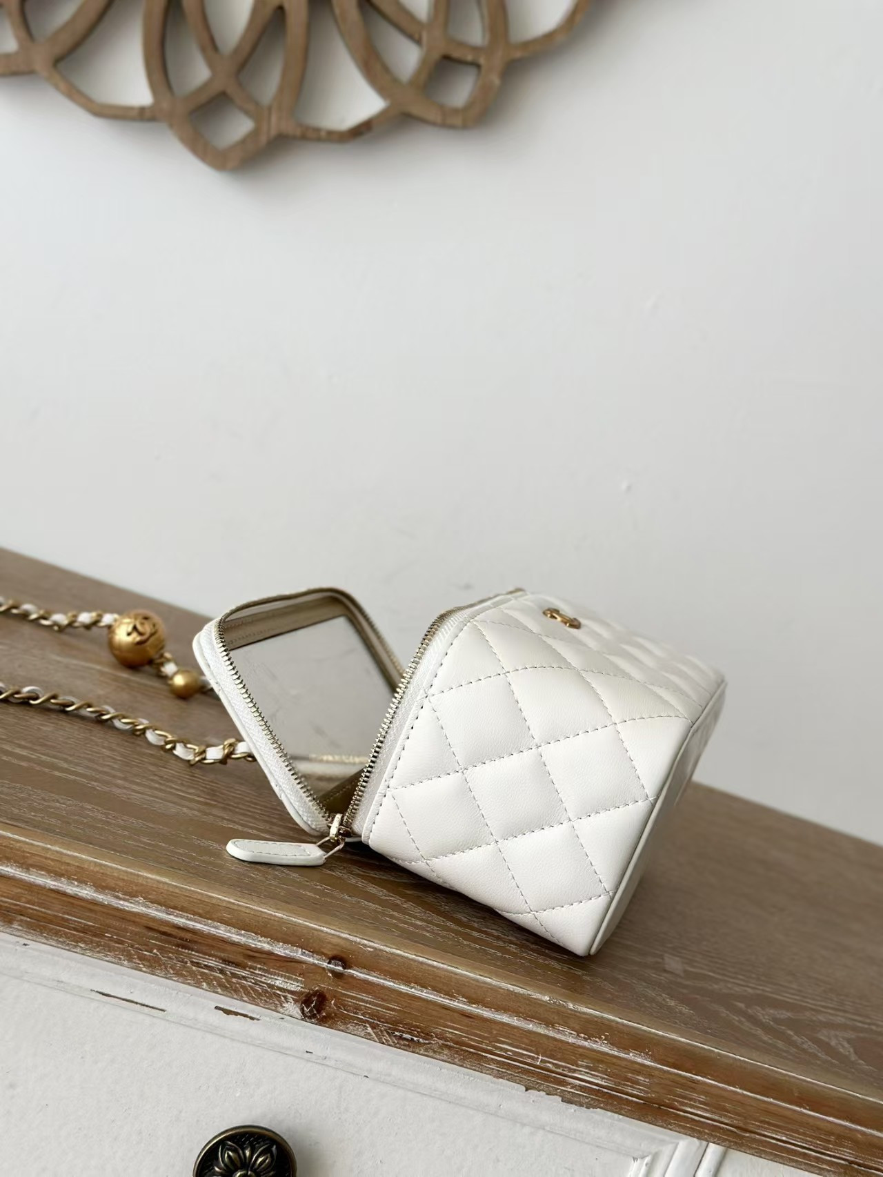 Ch*el clutch with chain 9.5x 17x 8cm