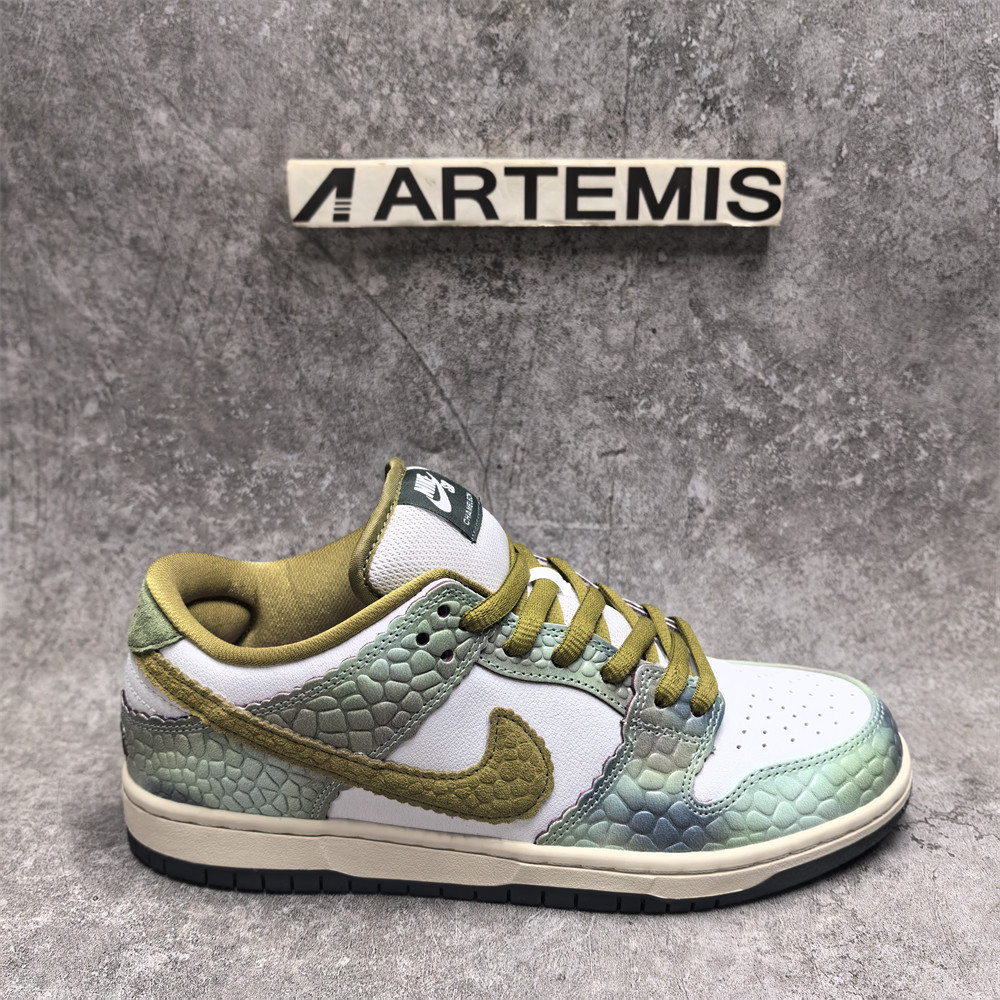 UA Nike SB Dunk Low Alexis Sablone Chameleon