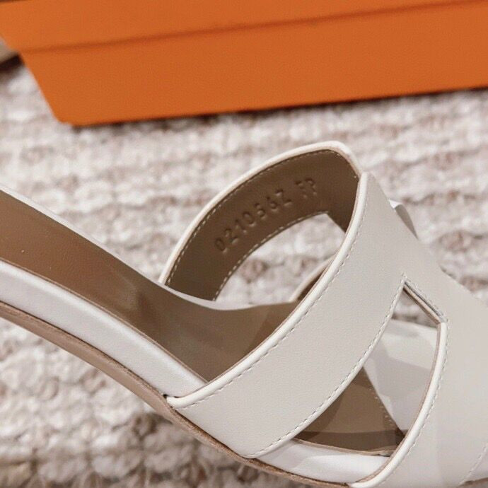 UA Hermès Oasis sandal