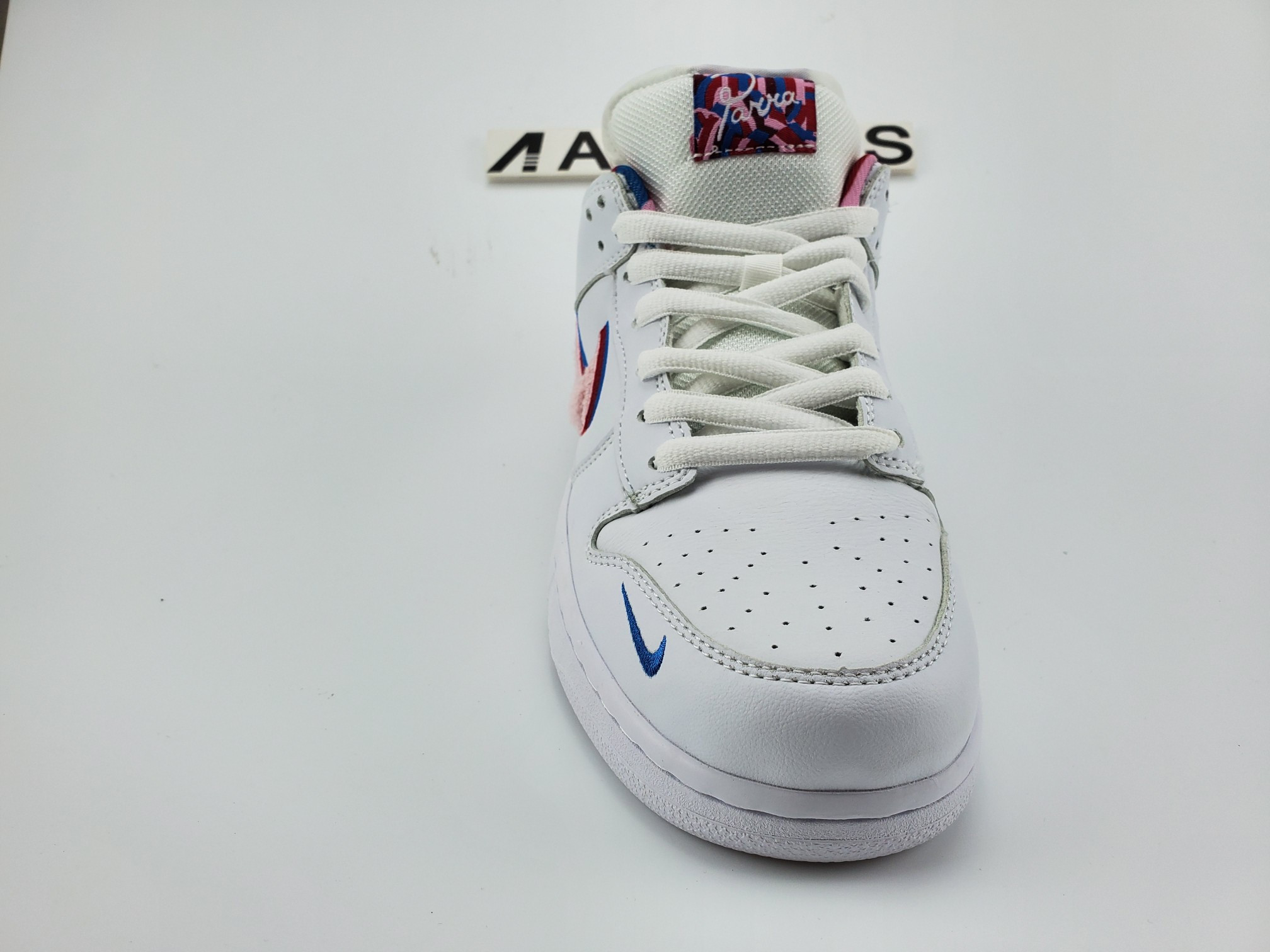 Nike SB Dunk Low Parra