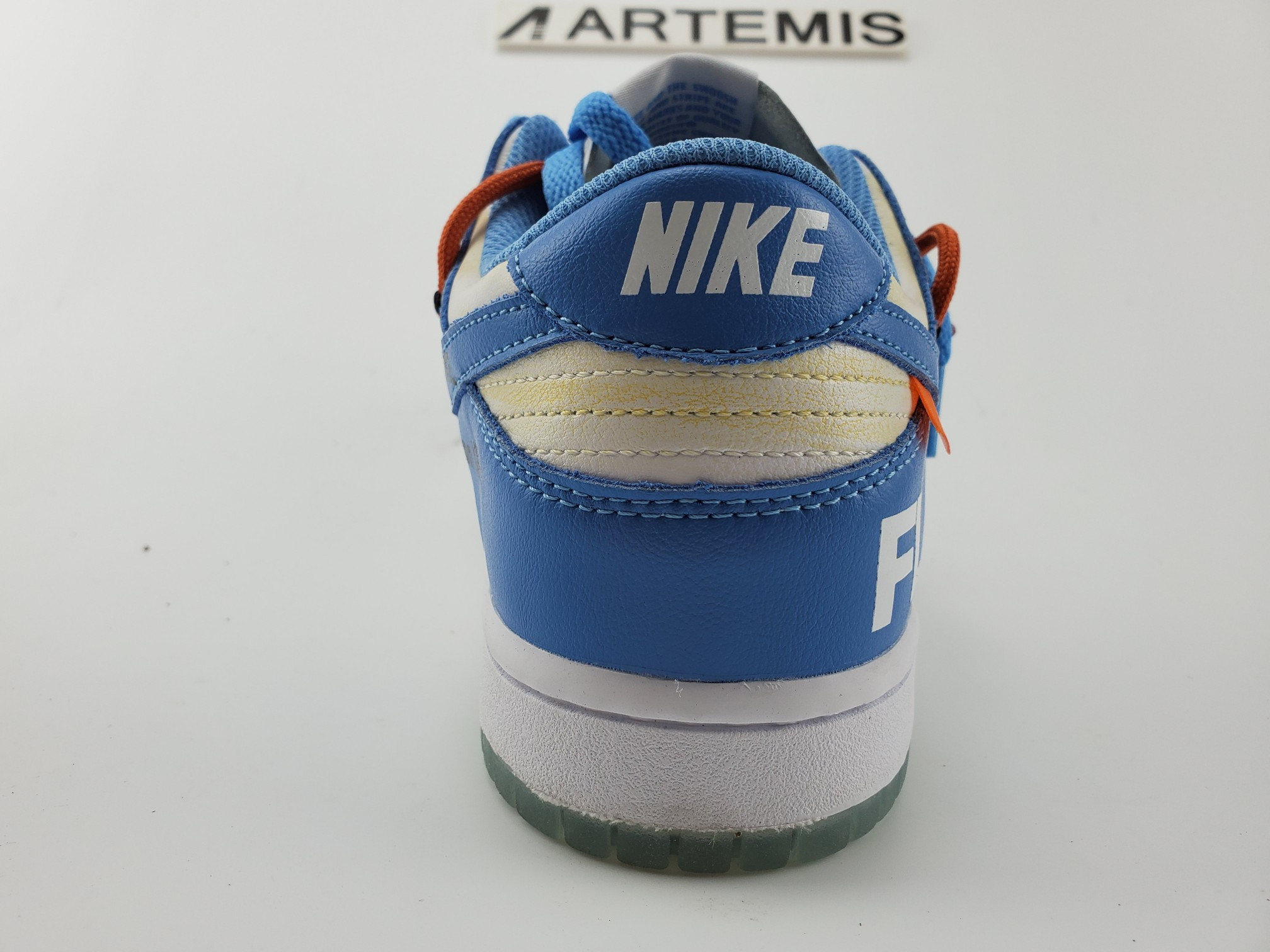 Nike Dunk Low Off-White Futura