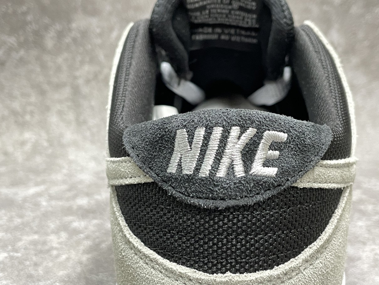 Nike Sb Zoom Dunk Low Pro Black/Wolf Grey-White-White