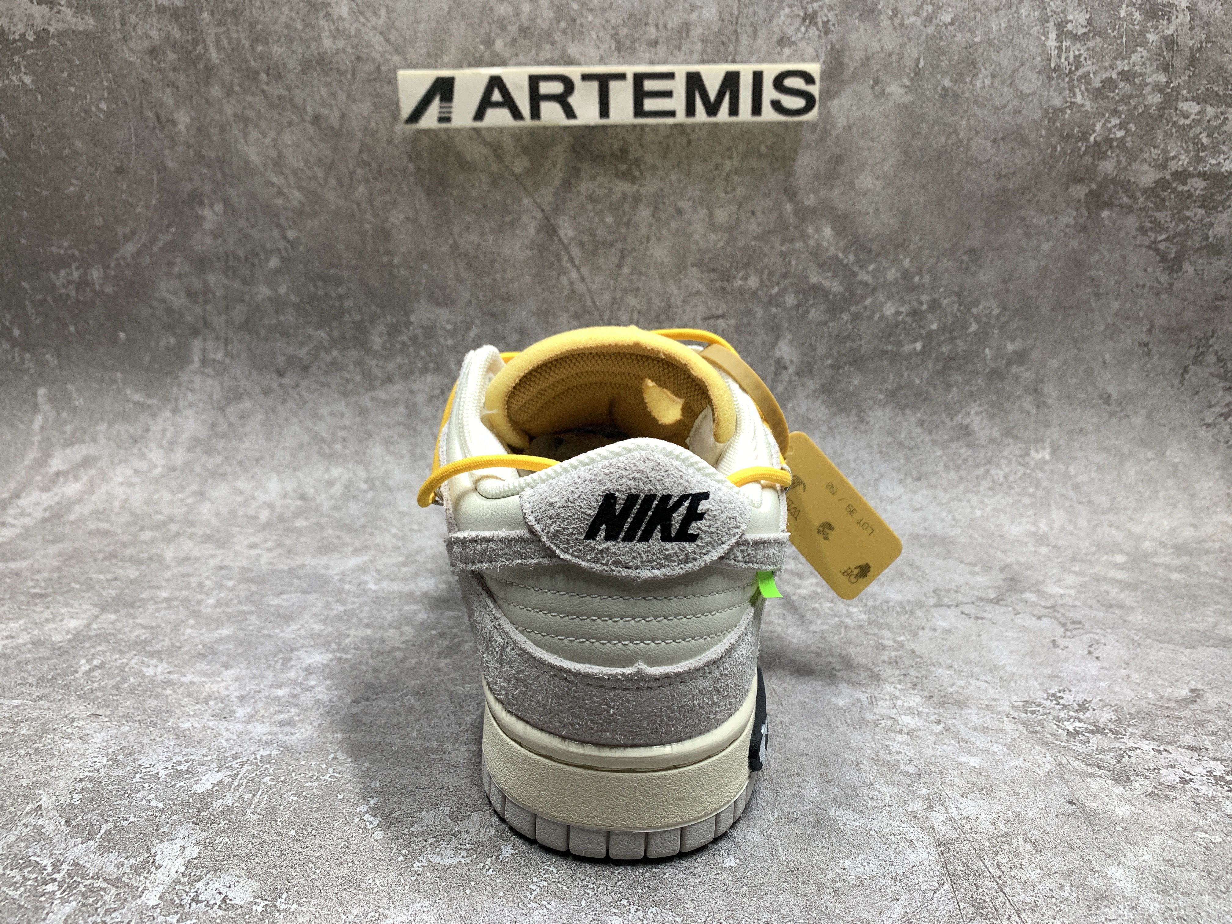 Off-White x Dunk Low Lot 39 of 50