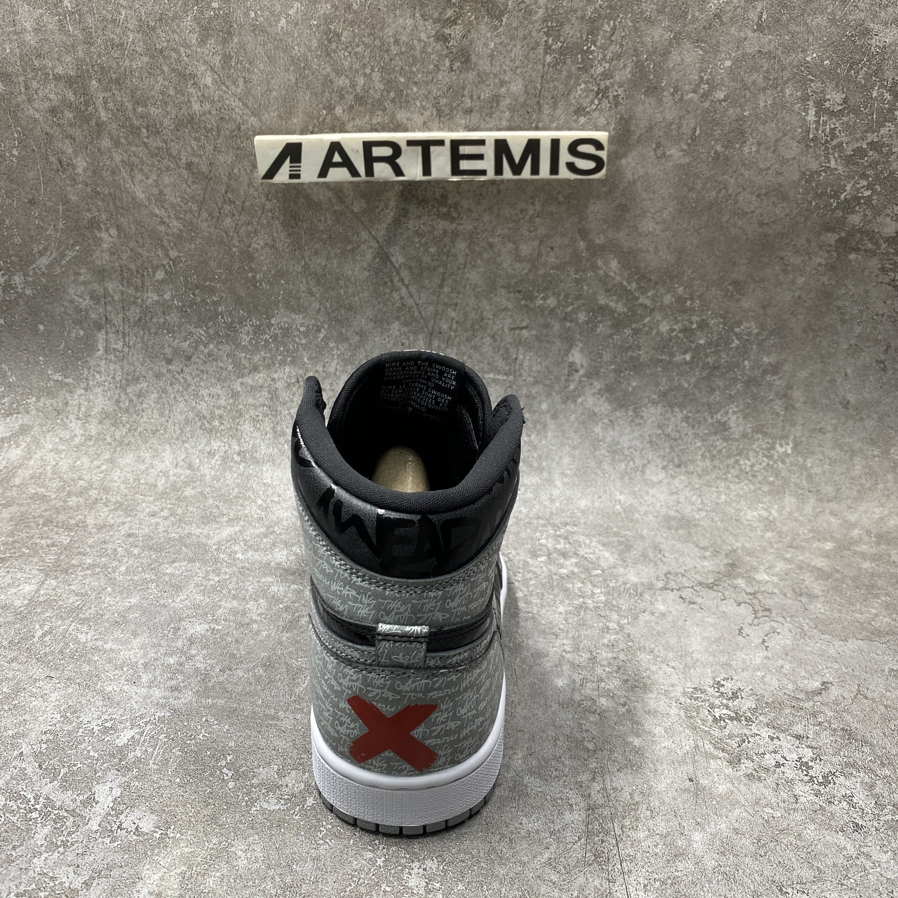 Air Jordan 1 Retro High OG Rebellionaire