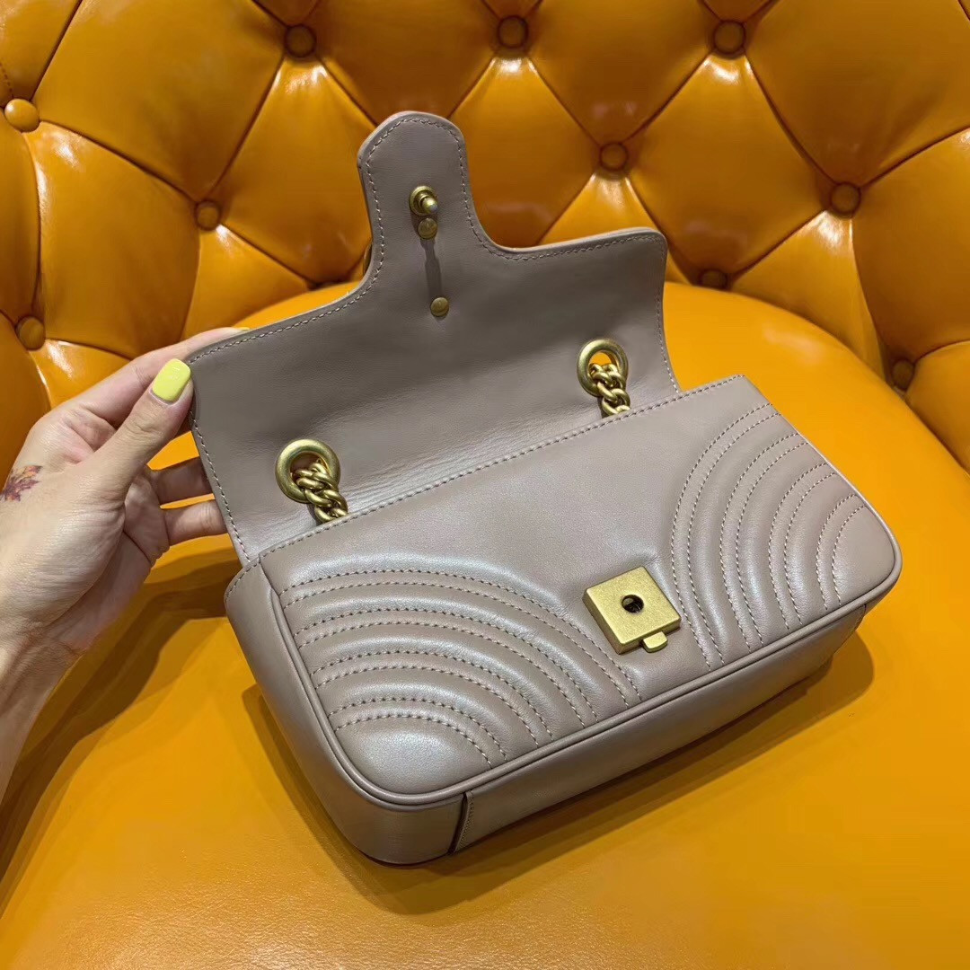 GG Marmont Shoulder Bag 22cm