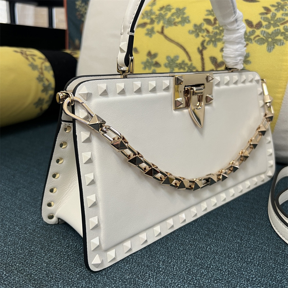 VALENTINO GARAVANI ROCKSTUD23 smooth calfskin handbag white