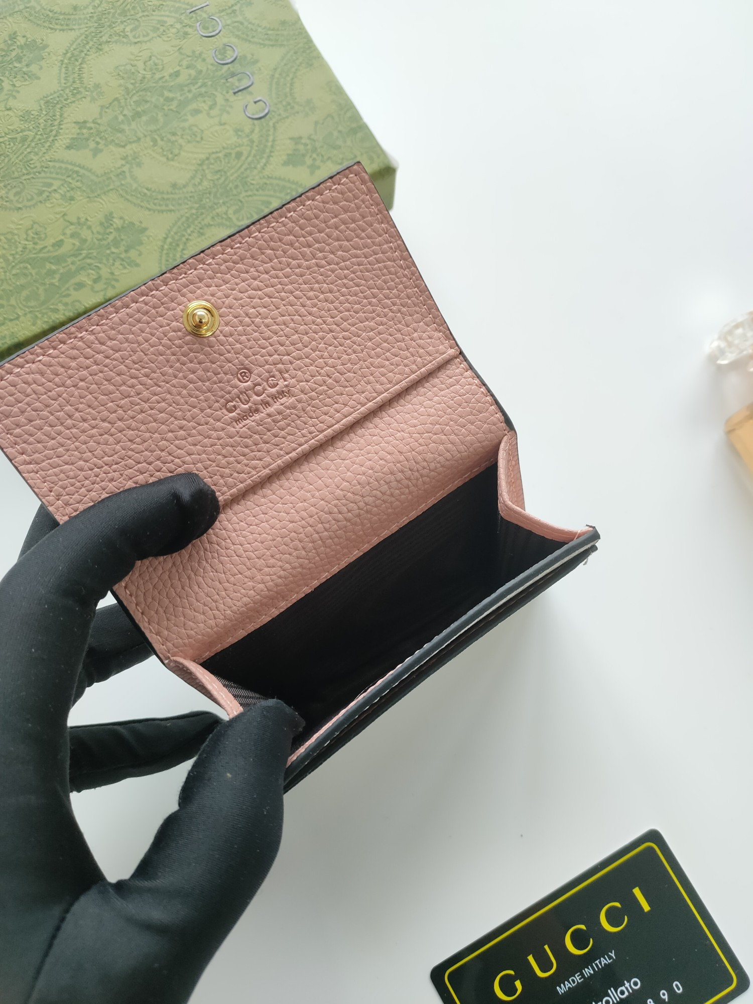 G*u*i gg card case wallet