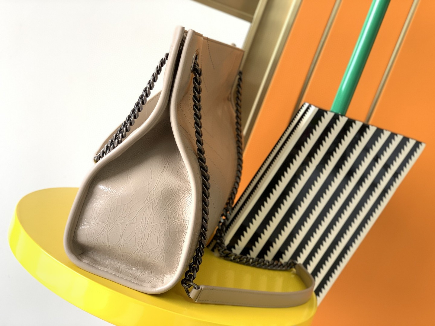 Y*L niki shopping in vintage leather beige 12.9 x 10.6 x 4.5 inches