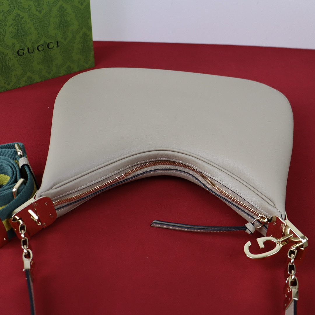 G*u*i attache medium shoulder bag gray 13.8″w x 12.6″h x 2.4″d