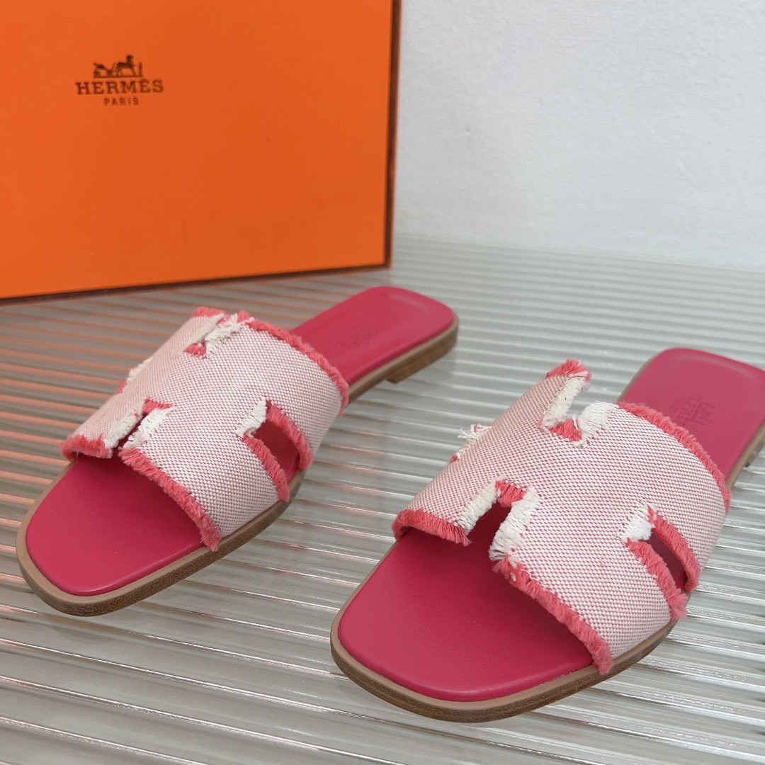 UA Hermès Oran sandal