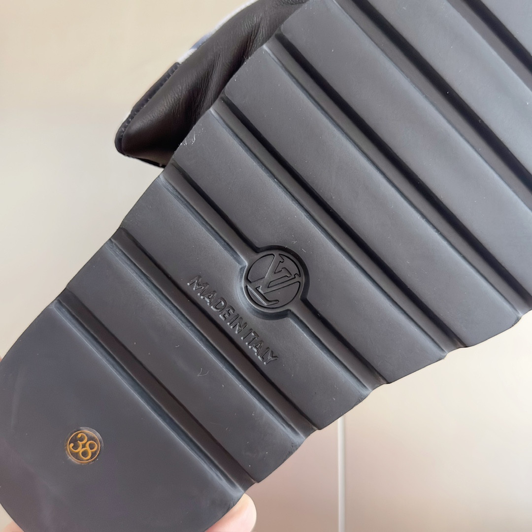 LV Pool Pillow Flat Comfort Mule