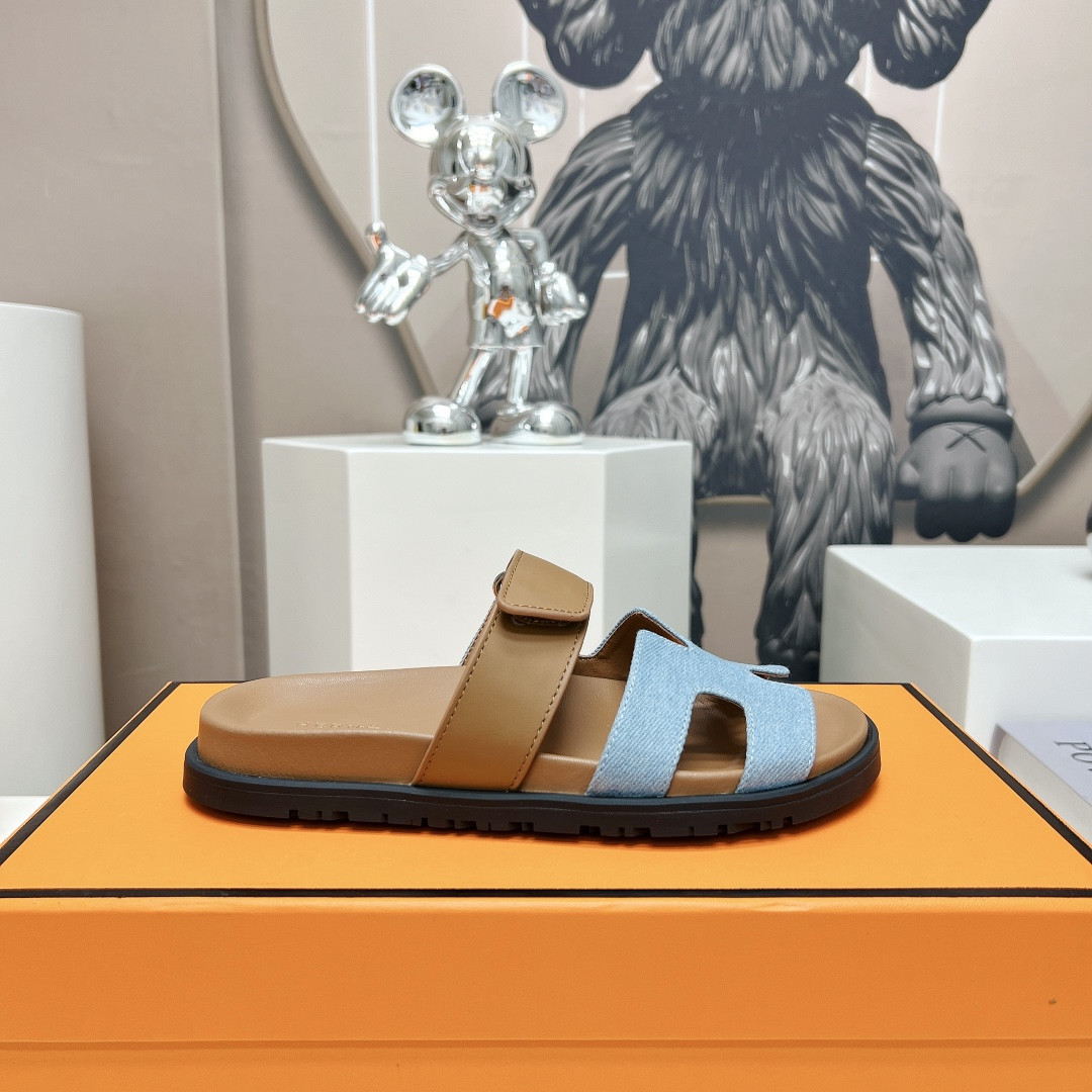 UA Hermès Chypre sandal