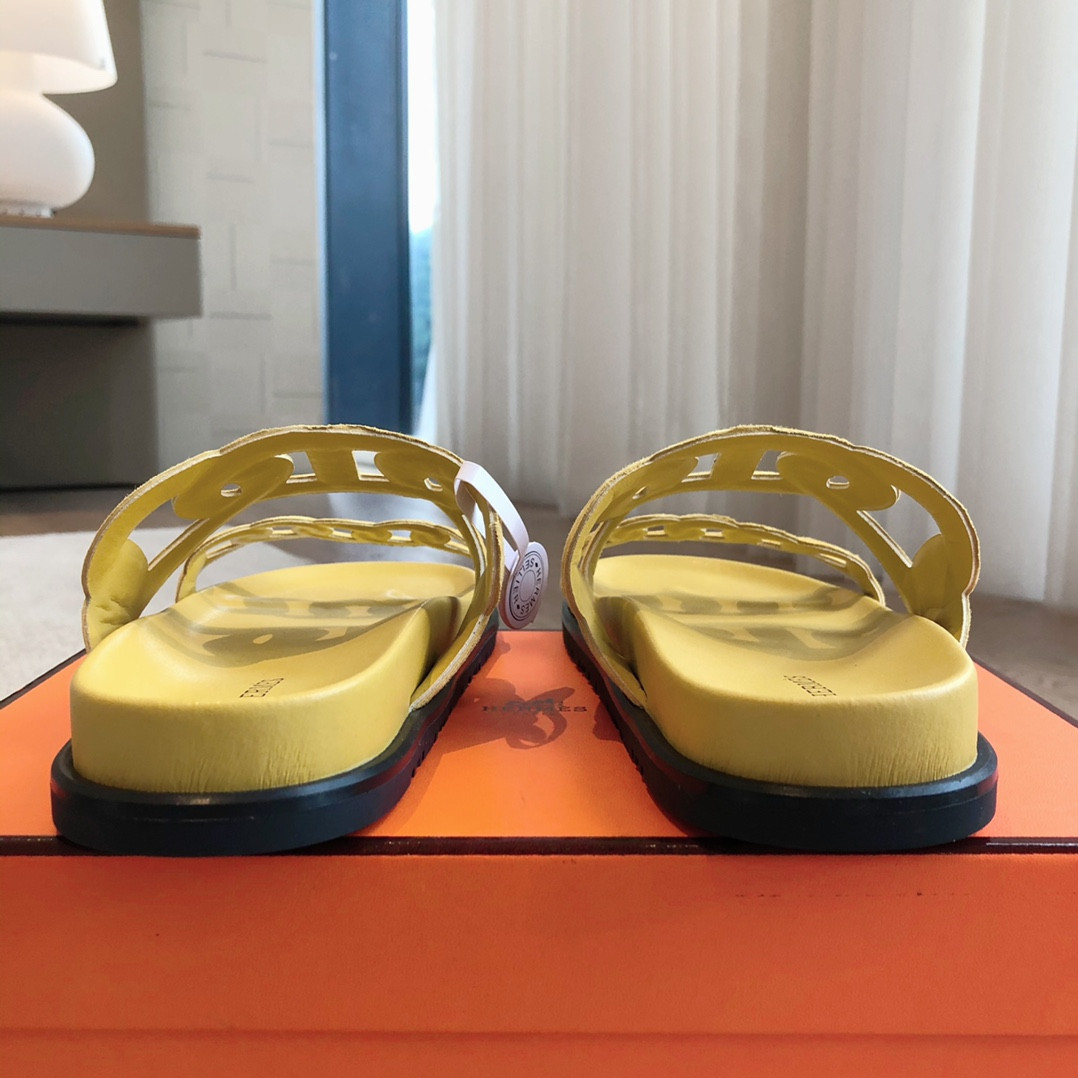 UA Hermès Extra sandal