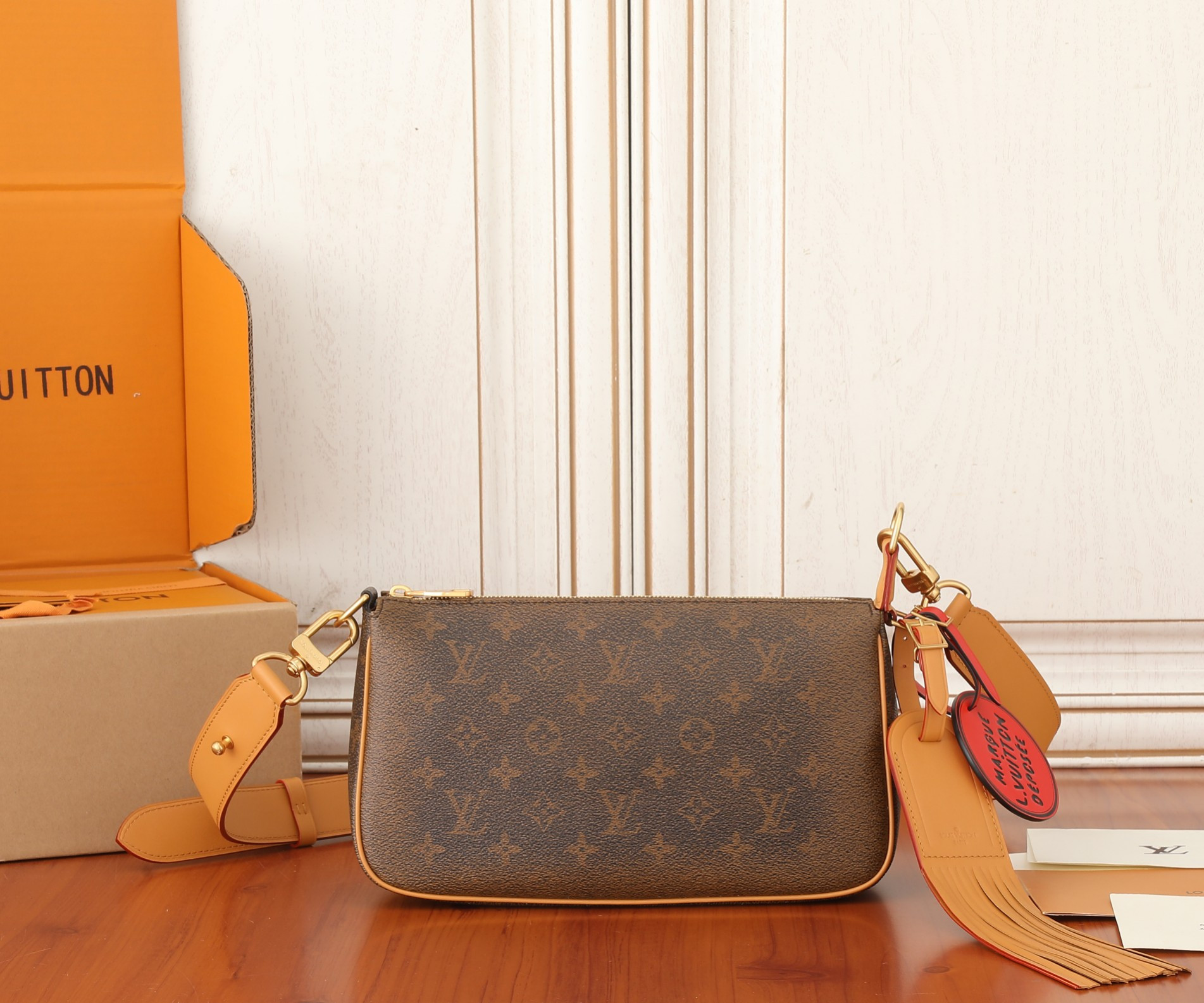 LV Pochette Accessoire XL M11623 28x16.5x9CM