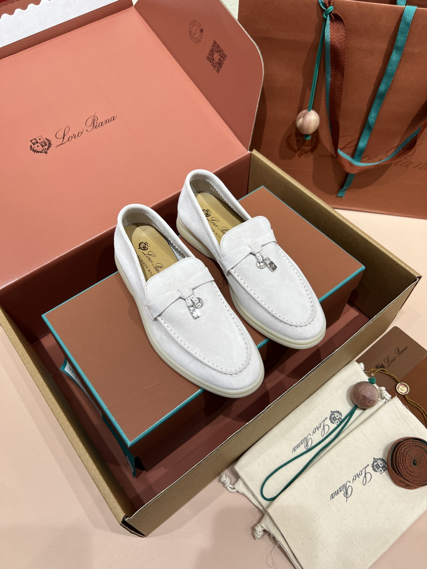 ua L**o p*ana summer charms walk loafers