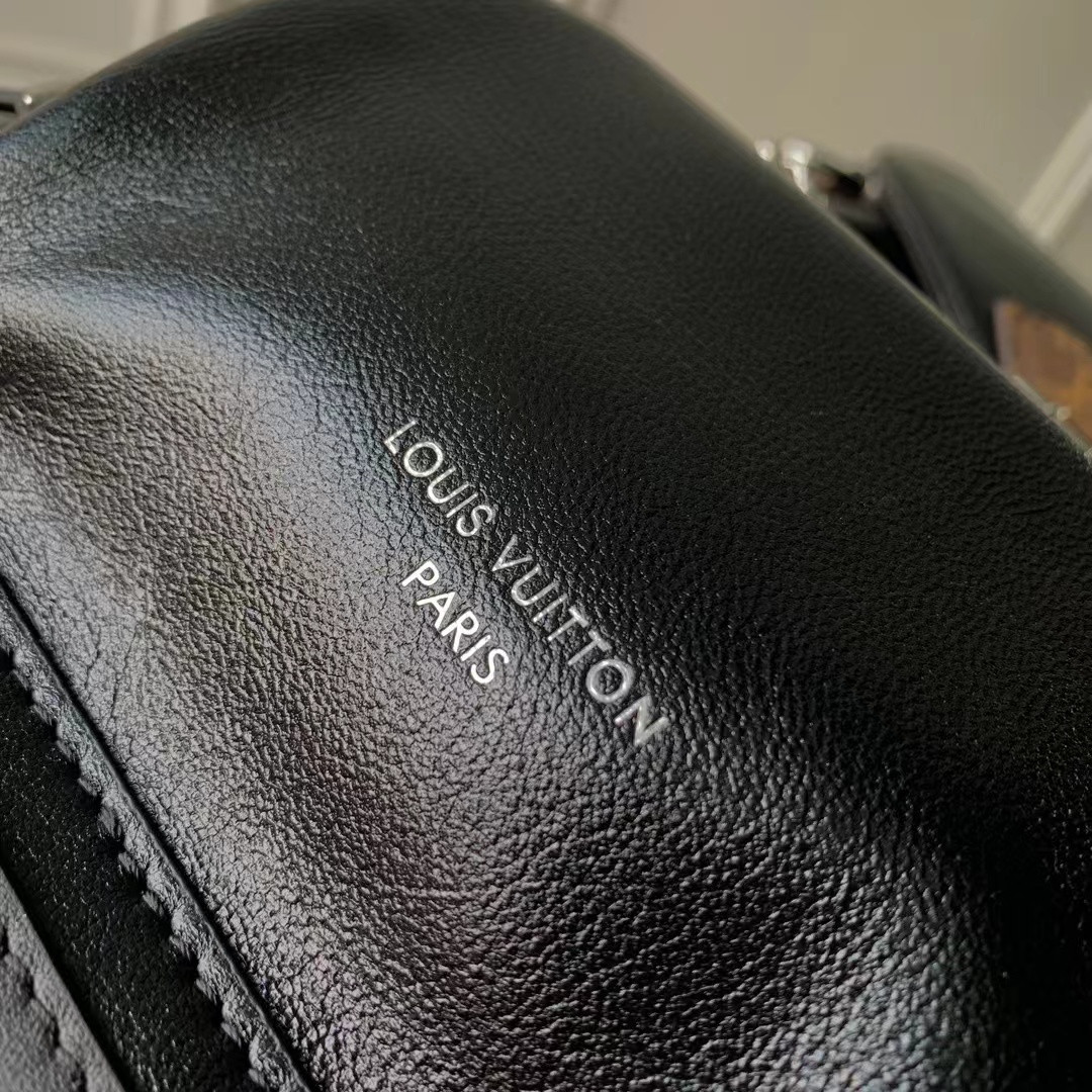 LV Montsouris PM M12587 28x30x18CM