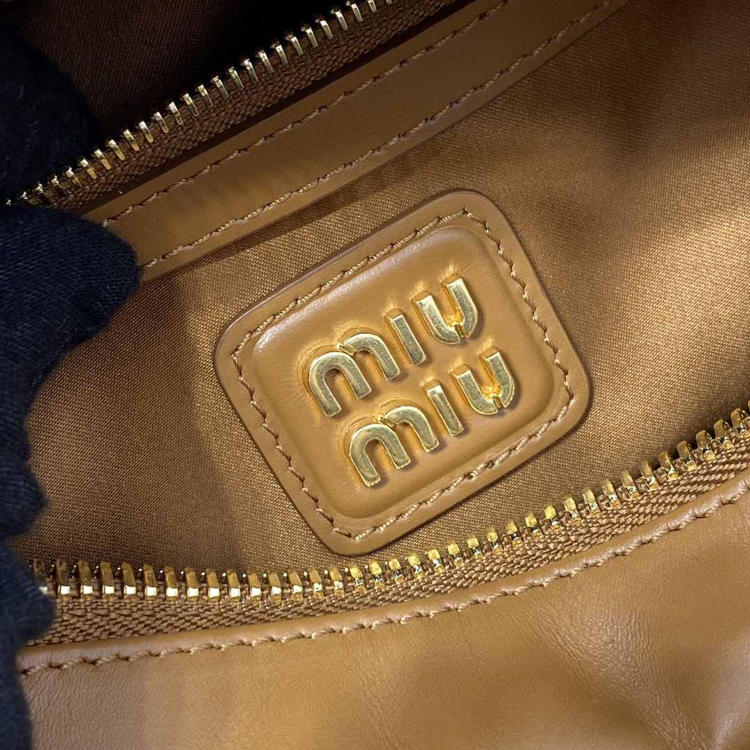 Miu Miu Arcadie leather bag 10.5x22x7.5cm