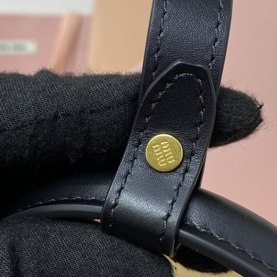 Miu Miu Arcadie leather bag 12x27x9cm