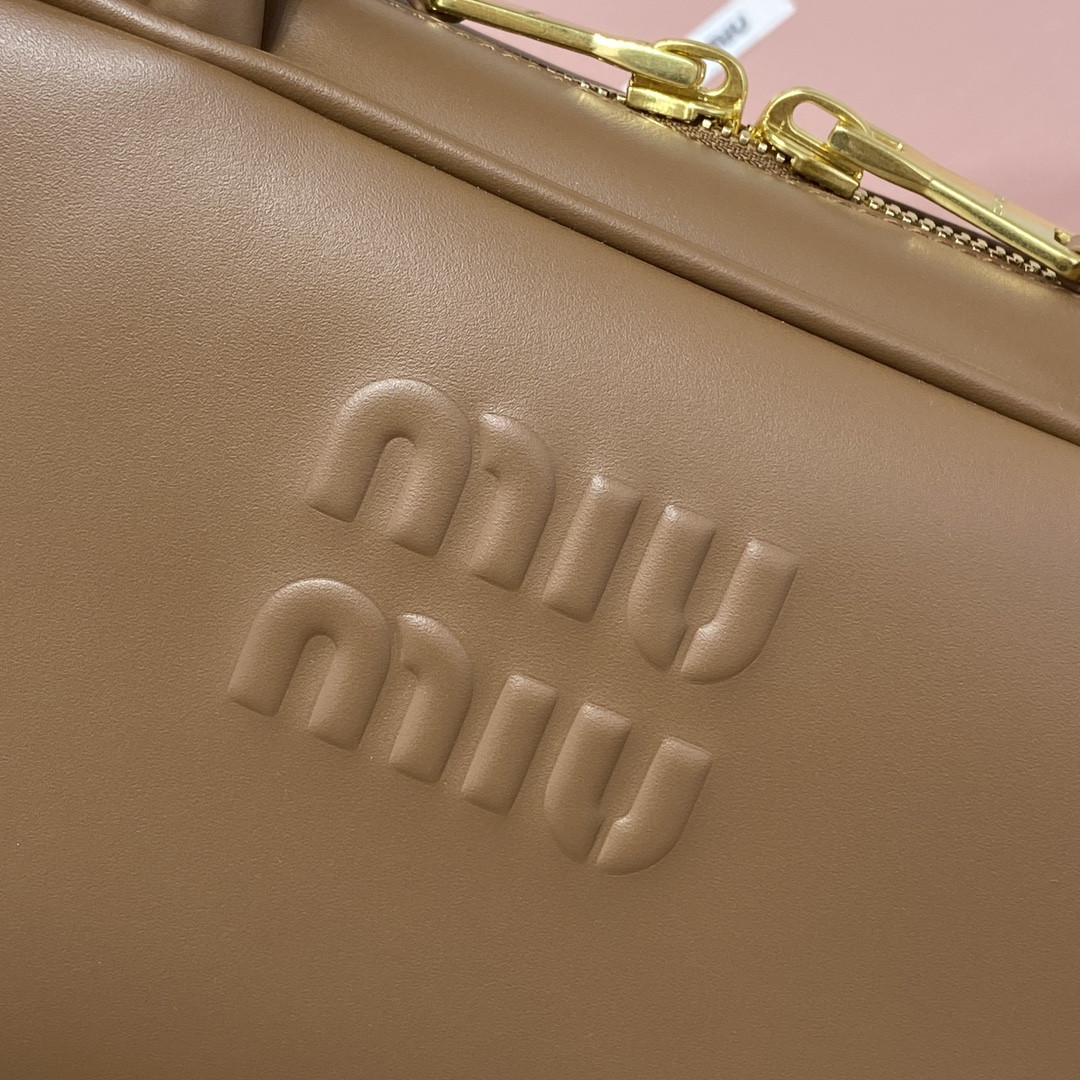 Miu Miu Beau naplak leather bag 29X17X9cm