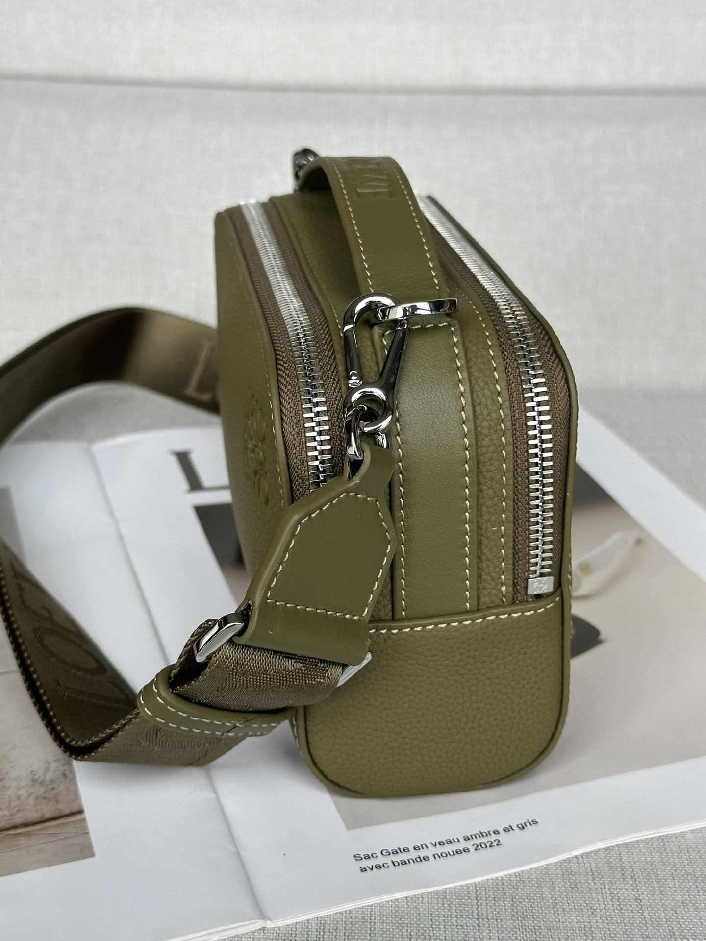 L0ew* mini crossbody camera bag in soft grained calfskin 18x8.5x13cm