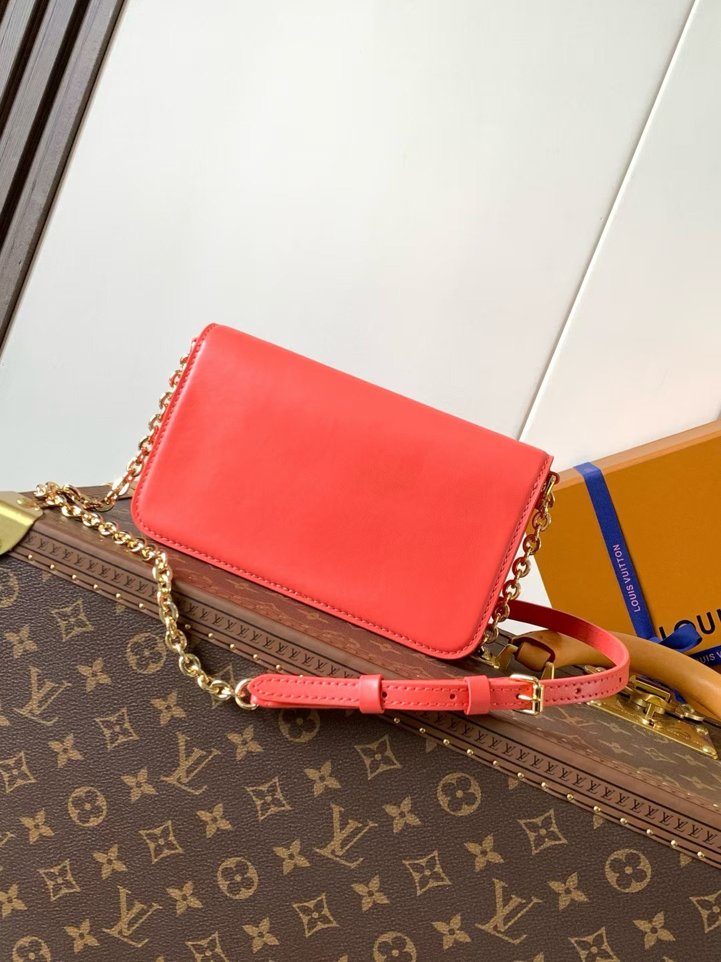 LV Wallet On Chain LV Bloom M14548 20x11.5x4cm