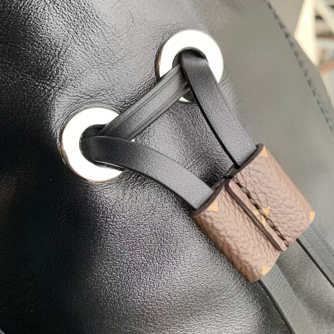 LV Off Duty Vibe MM M25545 33x24x11.5cm