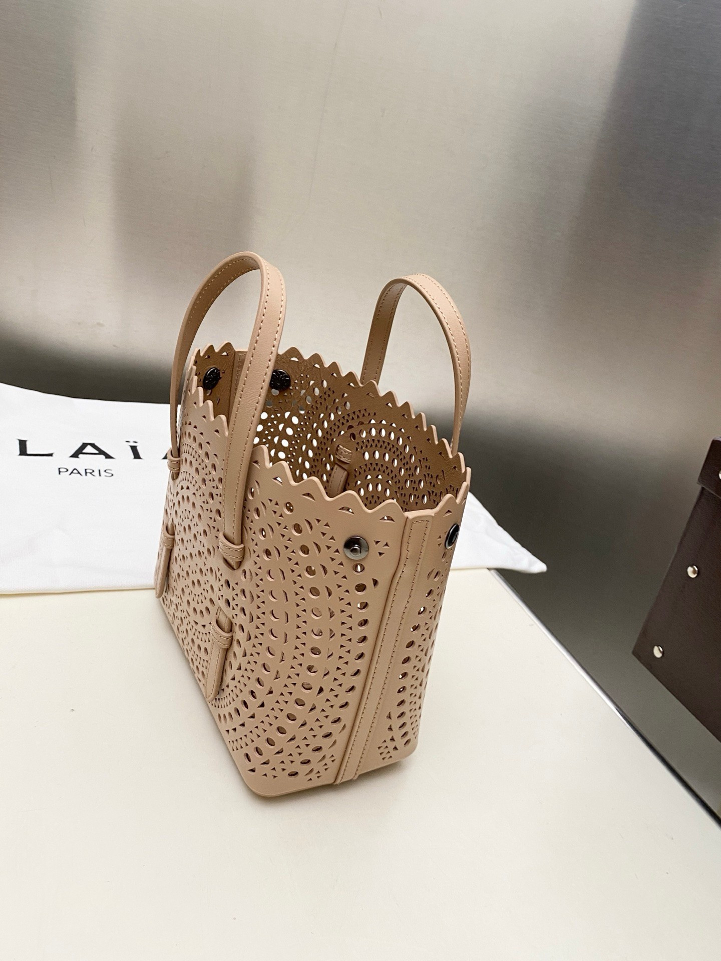 ALAÏA Mina 20 bag 20x17x10cm