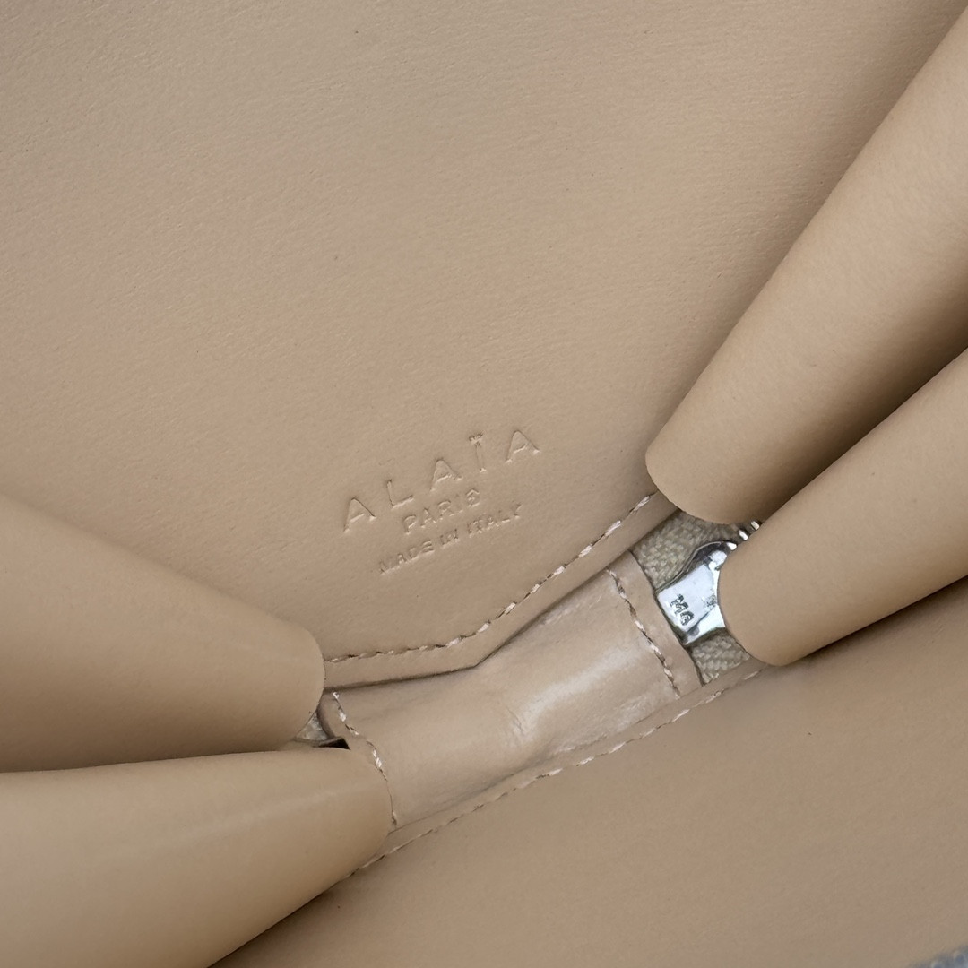 ALAÏA Le Coeur Heart Bag 18.5x20.5x5cm