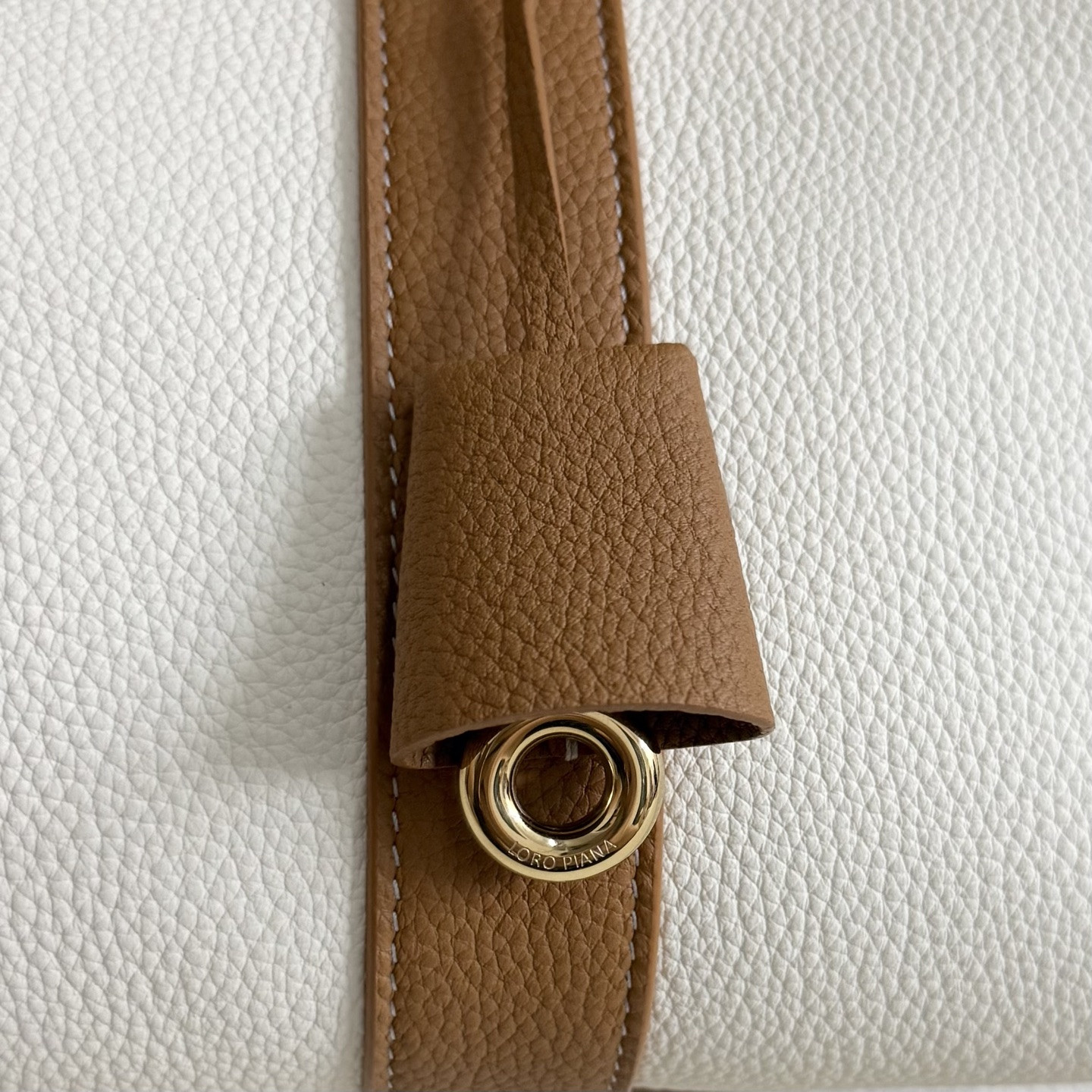 L**o p*ana loom l32 calfskin 33x23x18cm