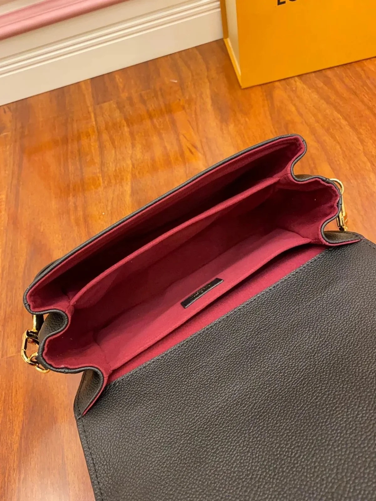 LV POCHETTE METIS M45773